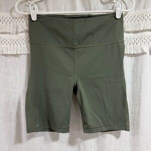Athleta Ultimate Stash Pocket 7" Short Laurel Olive